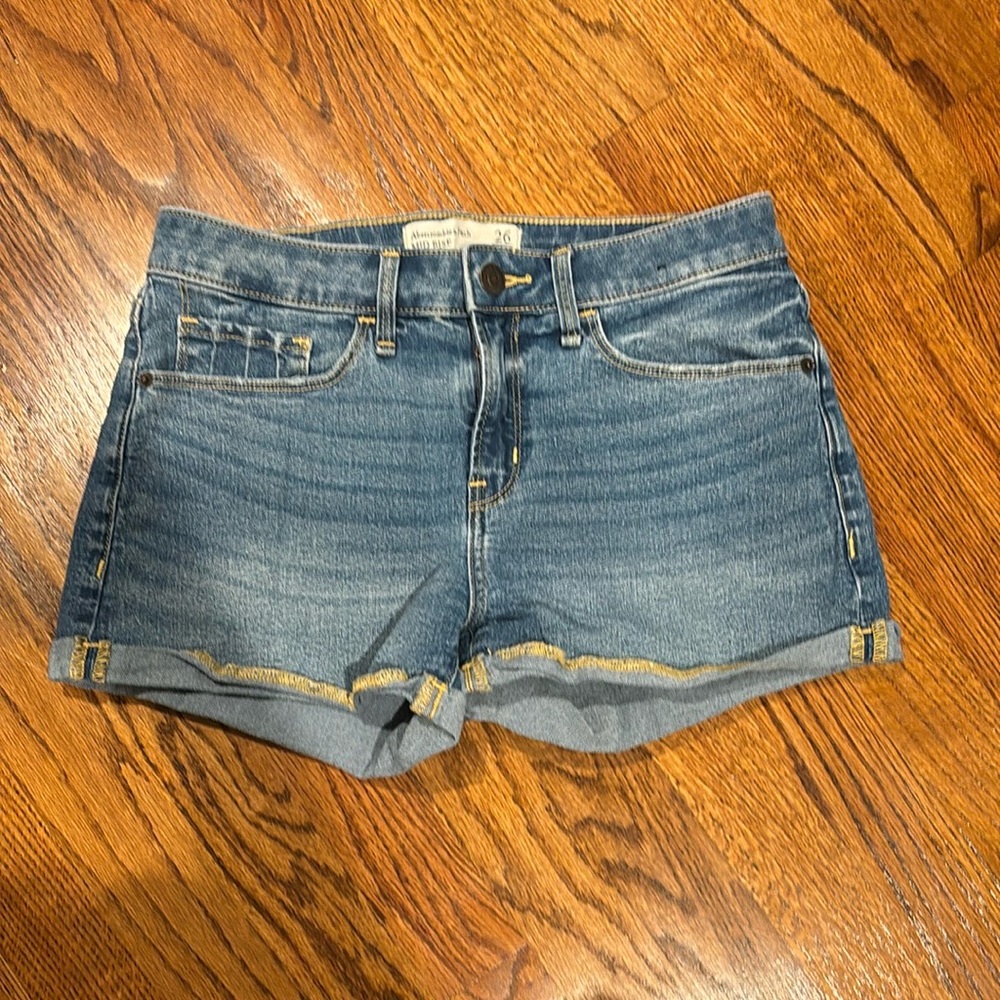 Close out sale Abercrombie & Fitch Mid Rise Jean Shorts